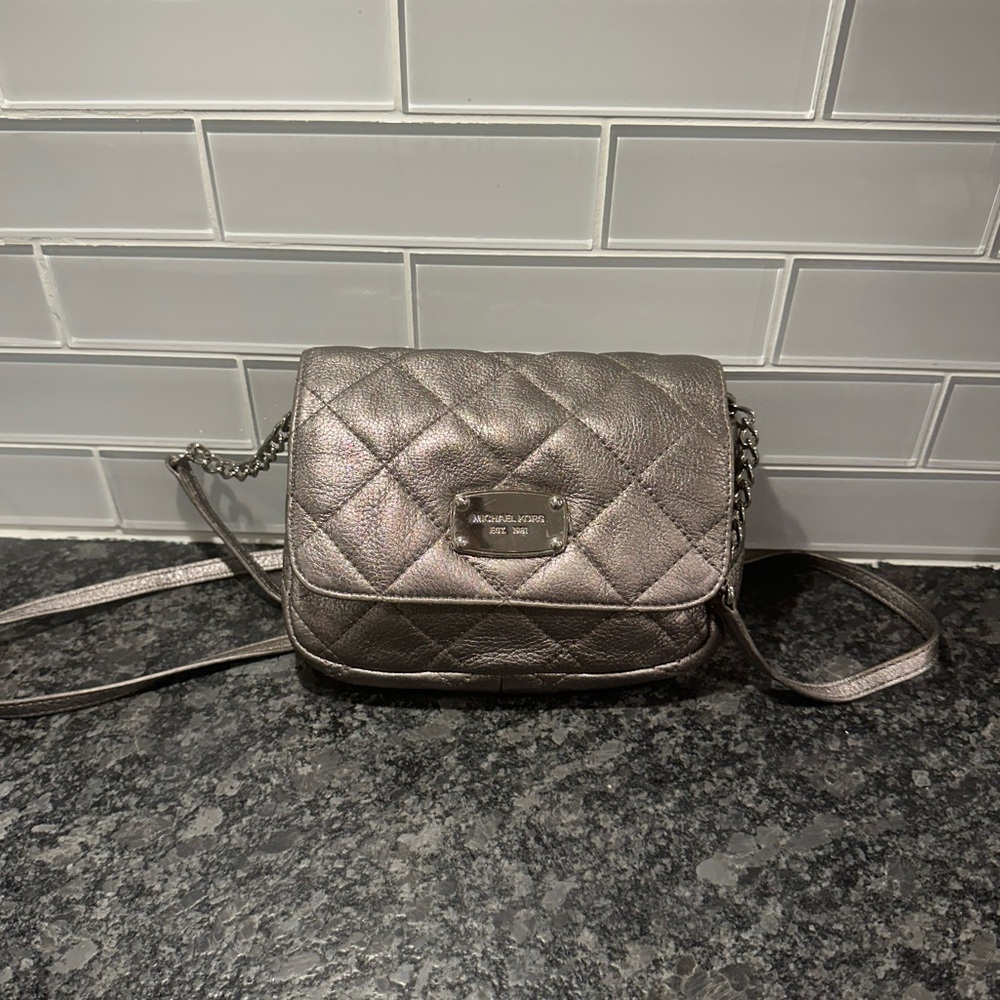 Michael Kors Hamilton Quilt Crossbody Bag Silver - stunningly soft